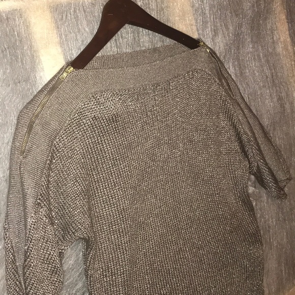Sweater - Picture 3 of 3